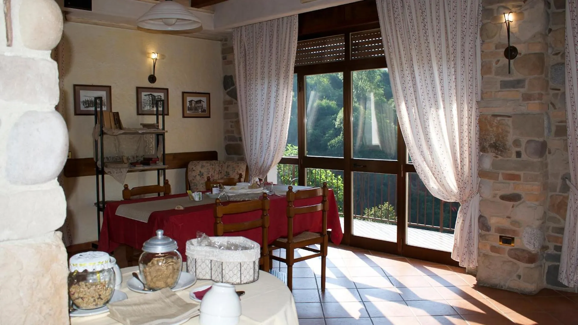 B&B La Vittoria Crone Bed & Breakfast