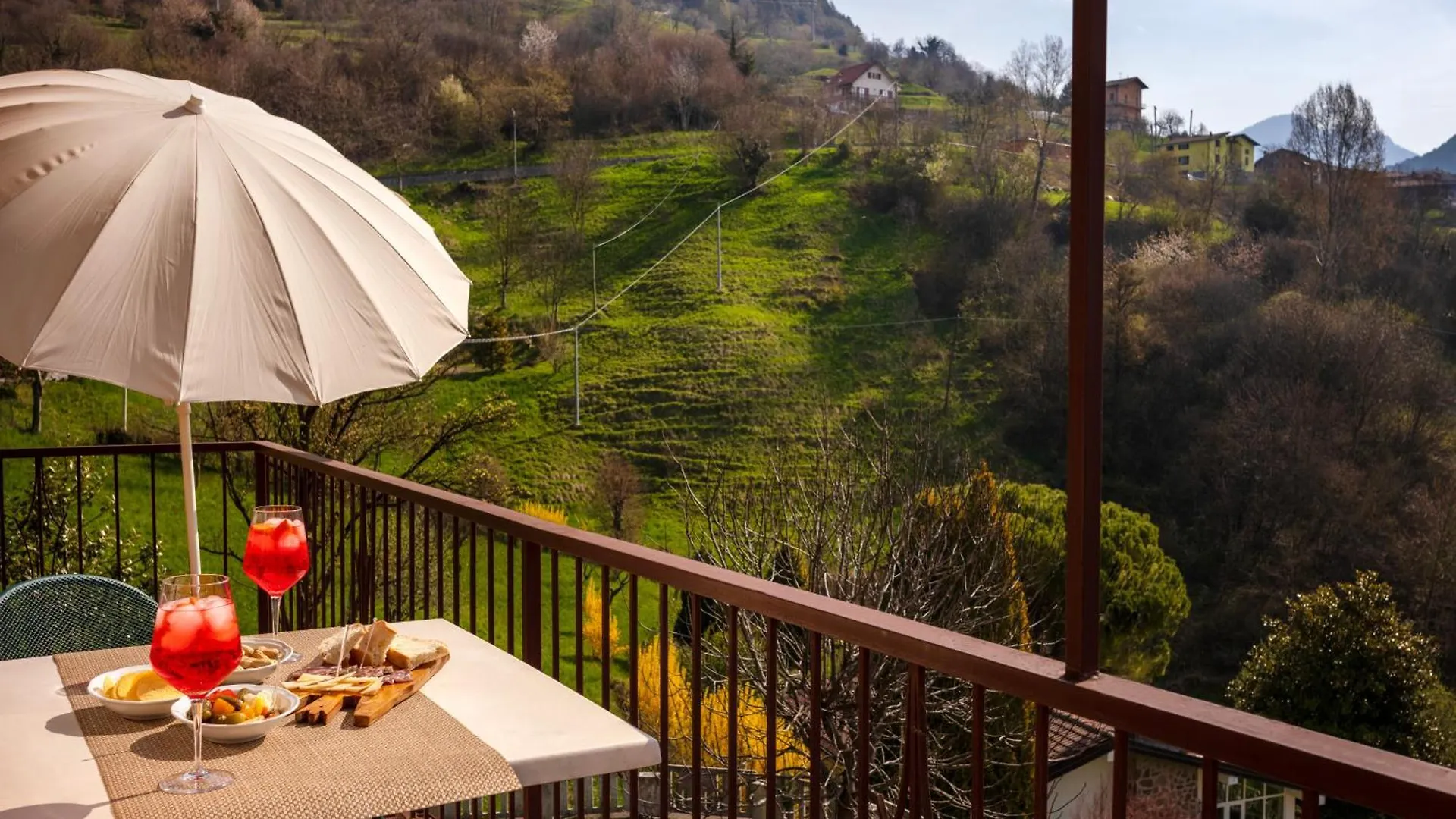 B&B La Vittoria Crone Bed & Breakfast